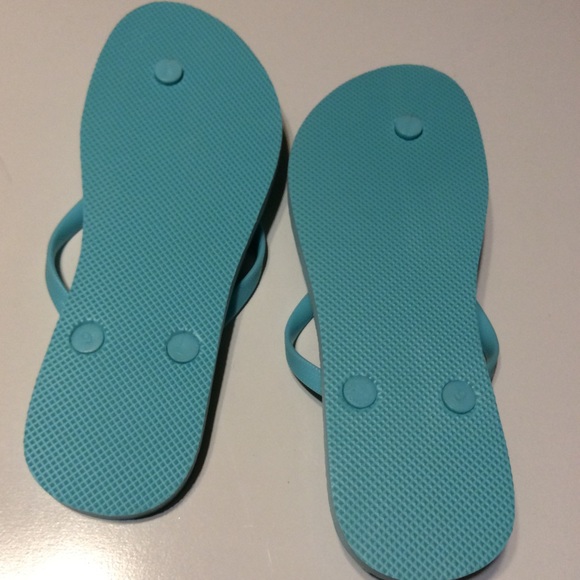 Old Navy Women’s Flip Flop Light Turquoise Size 9 - Picture 4 of 4